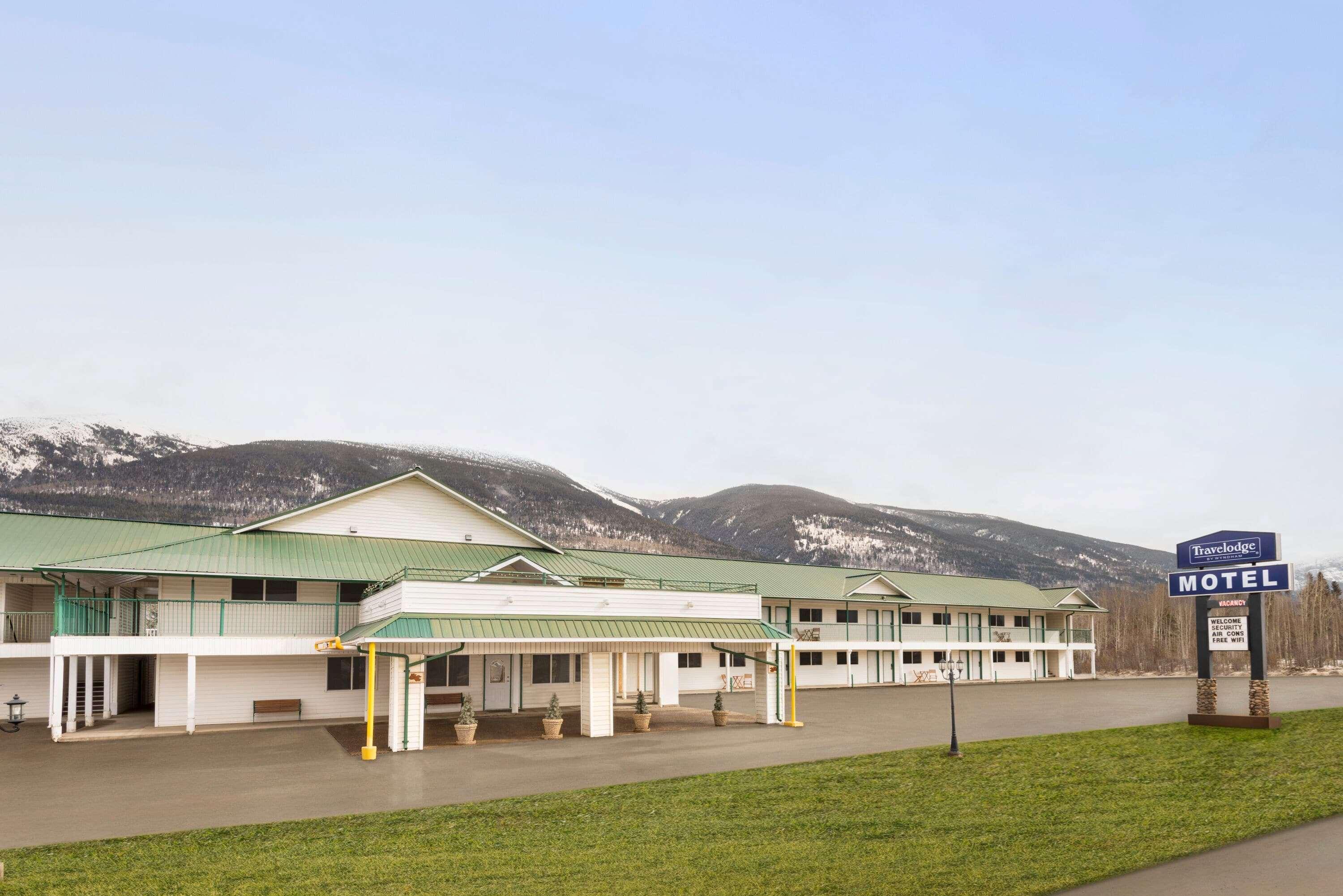 แทรเวลลอดจ์ บาย วินด์แฮม แมคไบรด์ Motel McBride ภายนอก รูปภาพ