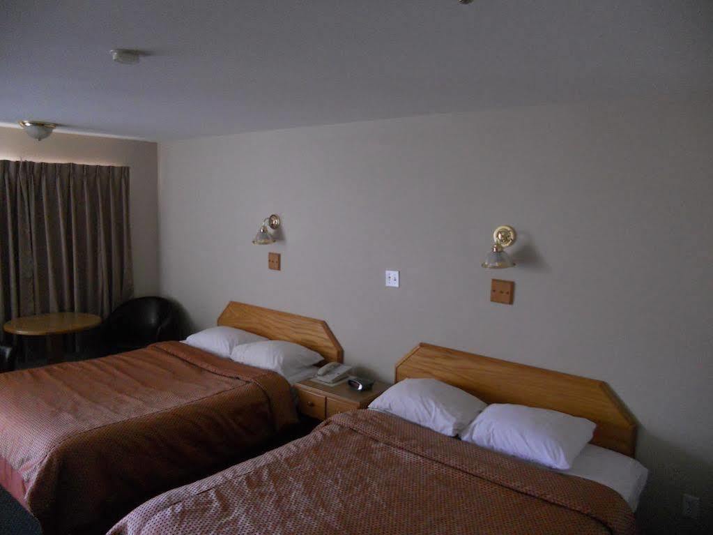 แทรเวลลอดจ์ บาย วินด์แฮม แมคไบรด์ Motel McBride ภายนอก รูปภาพ