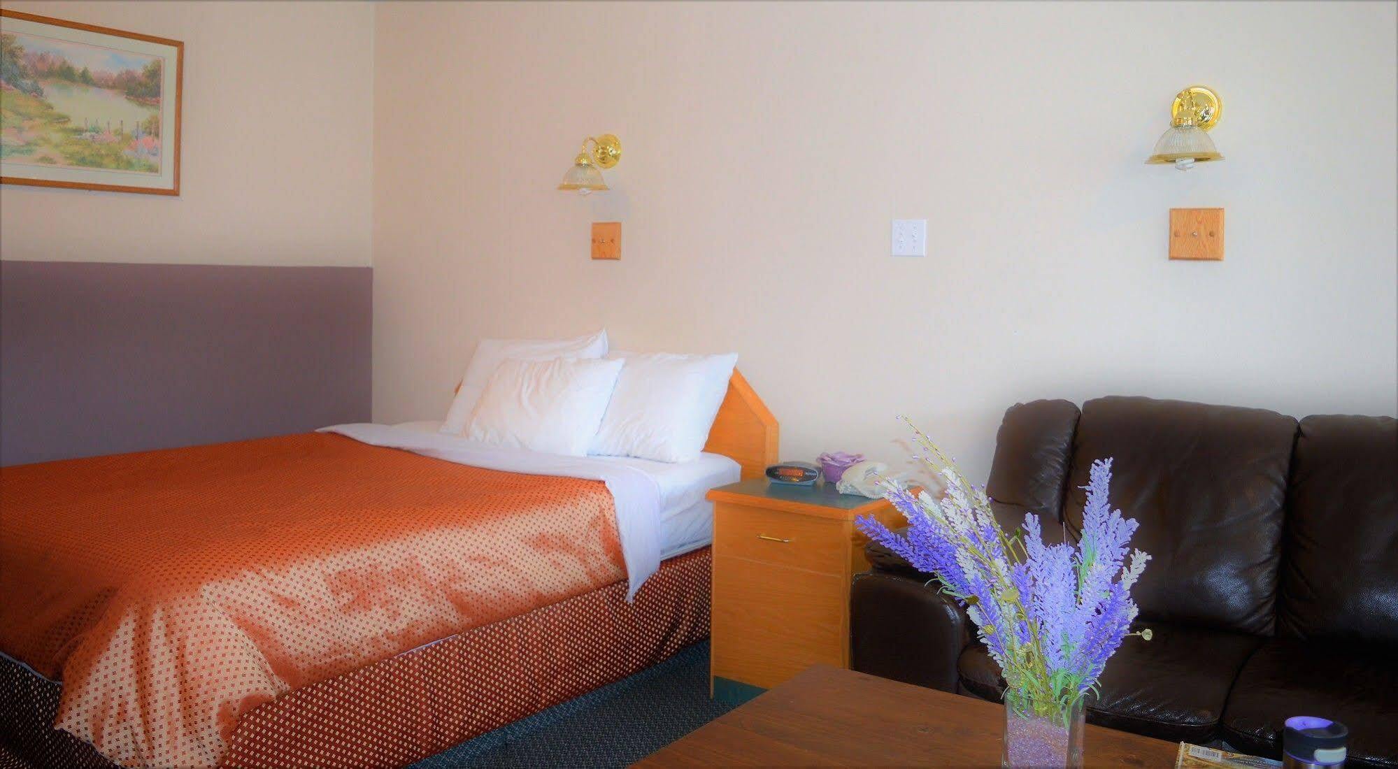 แทรเวลลอดจ์ บาย วินด์แฮม แมคไบรด์ Motel McBride ภายนอก รูปภาพ